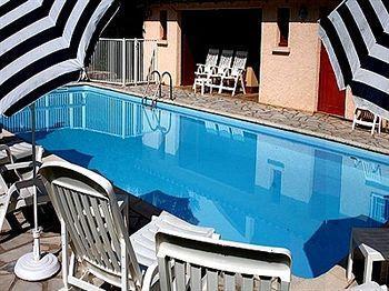 Logis Restaurant Du Pont Hotel 3*