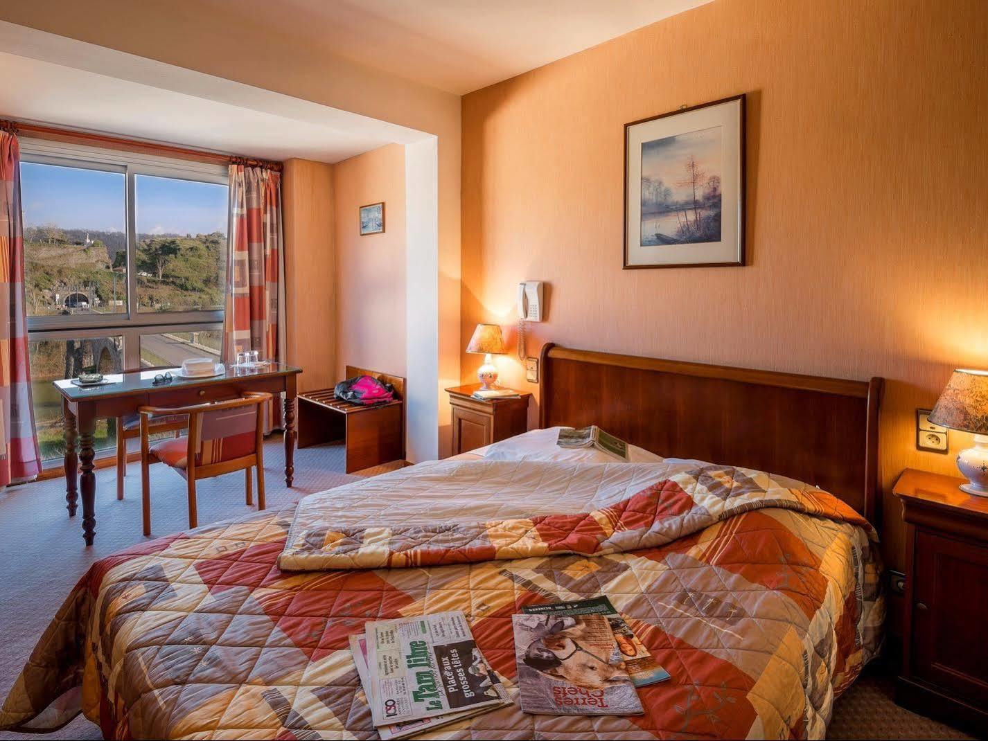 Logis Restaurant Du Pont Hotel 3*