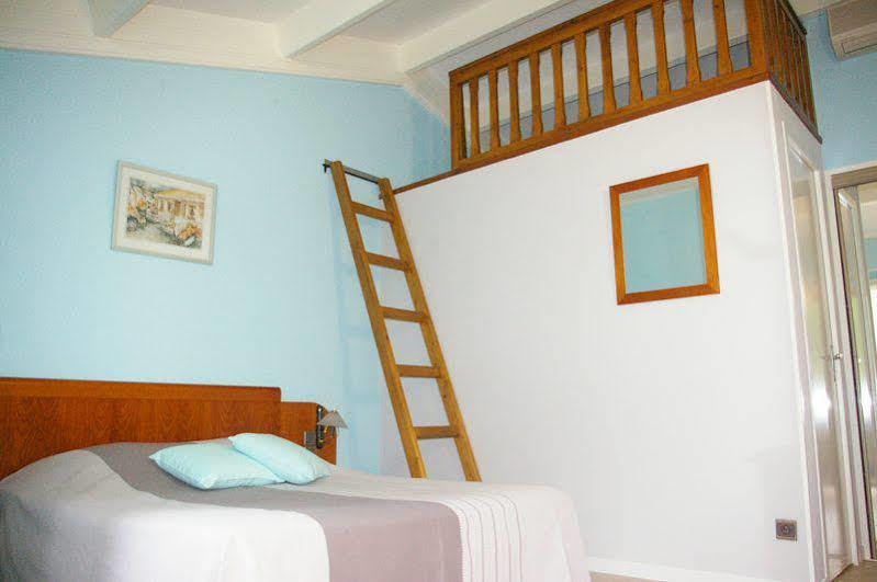 Logis Restaurant Du Pont 3* Ambialet
